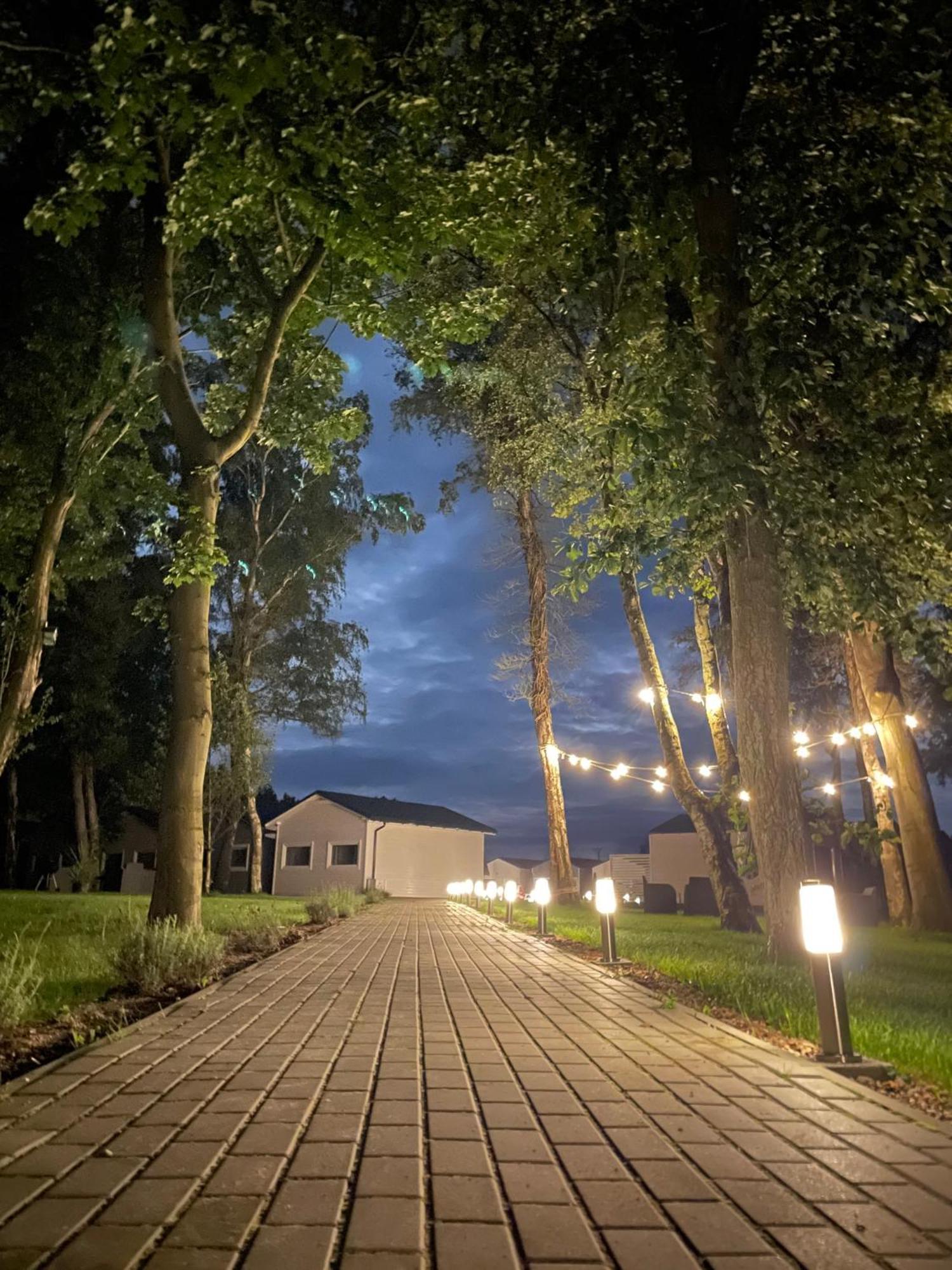 Lumi Resort Domki Letniskowe Z Podgrzewanym Basenem ريفال المظهر الخارجي الصورة